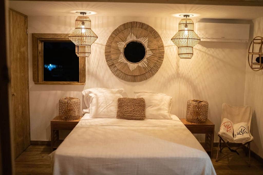 992a8f30-759b-4fb2-9027-46c2a84a8f3a